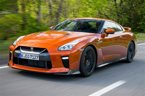 2019 Nissan Gt R Review Trims Specs And Price Carbuzz