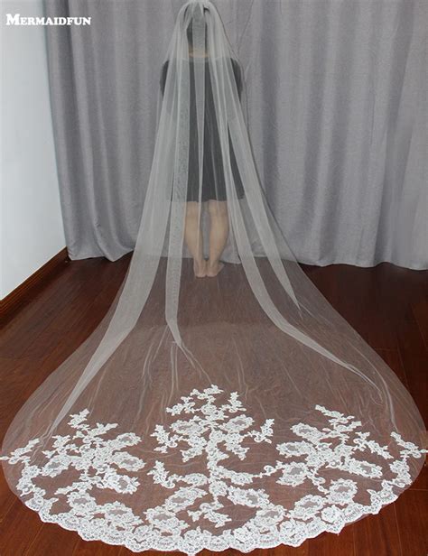 Beautiful Lace Appliques Wedding Veil With Comb 3 Meters Long Bridal