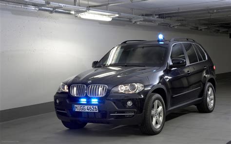 With or without red flashing light your alarm will still be active. 2009 BMW X5 Security Plus Widescreen Exotic Car Wallpapers #08 of 28 : Diesel Station