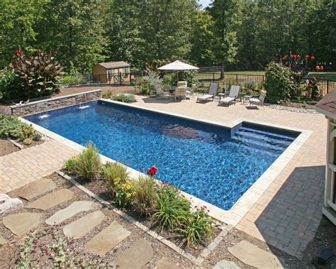 0016 Charlottesville Aquatics Inc Lineartraditionalwater Feature