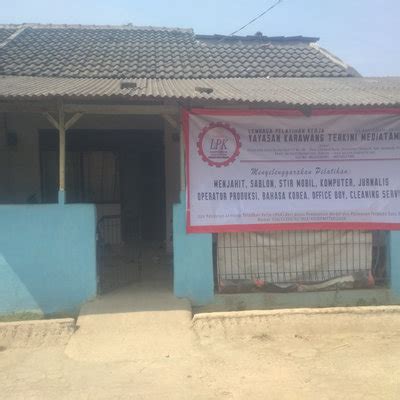 Kampus swasta karawang pertama yakni universitas bina sarana informatika karawang, kampus yang biasa disebut dengan nama ubsi ini sudah tersebar luas di berbagai wilayah, salah satunya karawang. Lembaga Pelatihan Kerja LPK Yayasan Karawang Terkini Mediatama