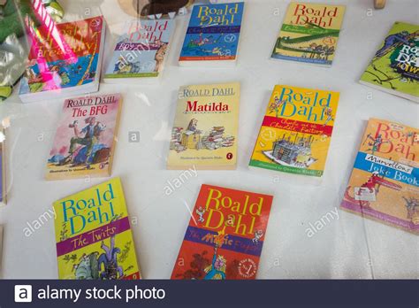 Roald Dahl Book Hi Res Stock Photography And Images Alamy