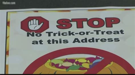 Butts County Sheriff Faces Lawsuit Over No Trick Or Treat Signs