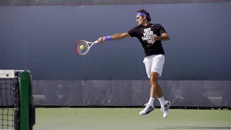 Federer's forehand is not a magician's illusion. Roger Federer Forehand and Backhand In Super Slow Motion 8 ...