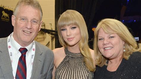 Taylor Swifts Parents Everything We Know About Scott And Andrea Swift
