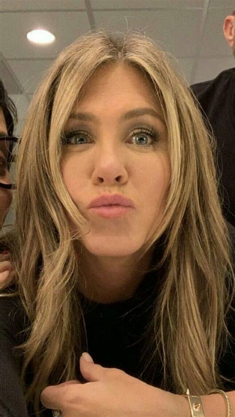 Jennifer aniston was born in sherman oaks, california, to actors john aniston and nancy dow. jennifer aniston 90s - - #frisuren, 2020