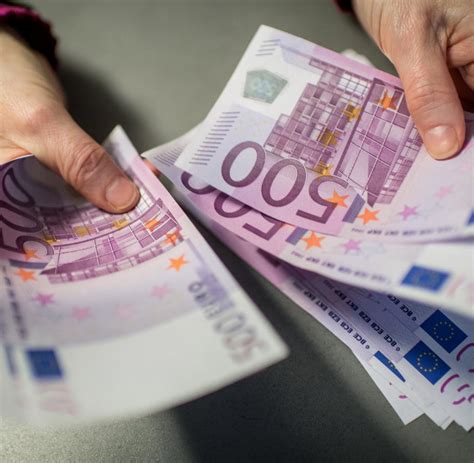 Bargeld Grenze Von Euro So Funktioniert Es In Anderen L Ndern Welt