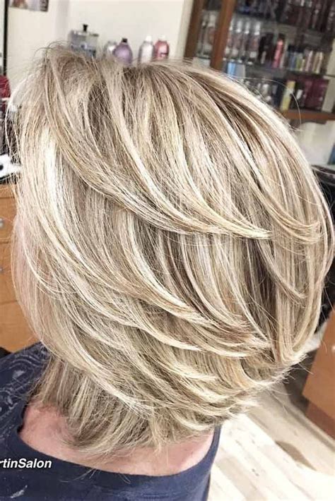 35 Timeless Feathered Hair Ideas To Look Fresh And Modern With Images