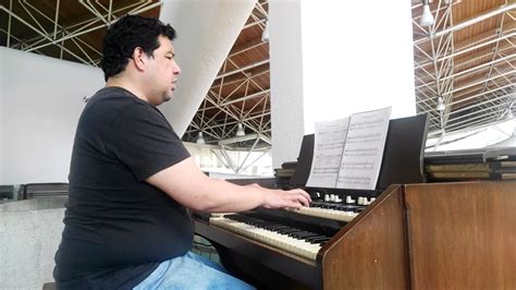 O god, we praise thee: Te Deum laudamus. (Tonos simple gregoriano). - YouTube