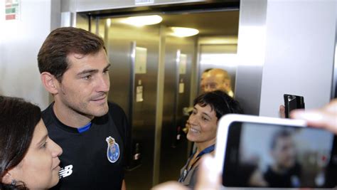 Iker Casillas Pide Tranquilidad Ante Los Rumores De Un Retiro Definitivo Deportes Liga