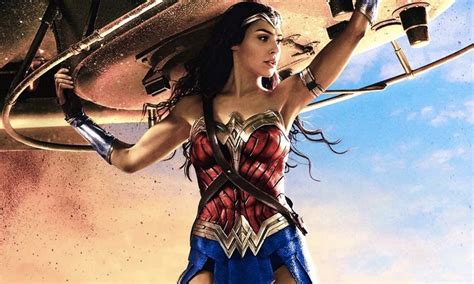 Jika anda penasaran bagaiman seru nya film ini , mungkin anda bisa membaca sedikit rangkuman sinopsis yang sudah kami tulis ,agar anda memiliki sedikit gambaran bagaimana jalan cerita film ini sebelum anda streaming online atau download film ini. Nonton Wonder Woman 1984 : Wonder Woman 1984 Ending Isn't ...