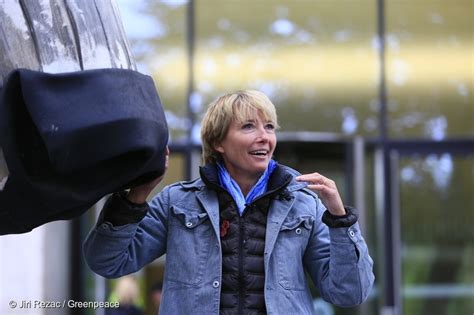 During a trip to the arctic aboard a greenpeace ship, actor emma thompson has speaking from the deck of the greenpeace esperanza, emma said: Emma Thompson：與印尼雨林「星猩相惜」 - Greenpeace 綠色和平 | 香港