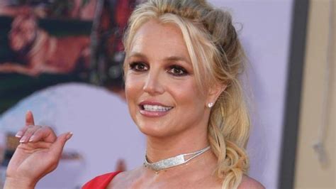 Britney Spears Shows Off Toned Figure At The Beach On Rainy Honeymoon With Sam Asghari