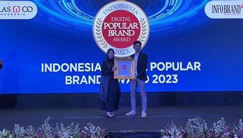 Wuling Almaz Hybrid Raih Predikat Indonesia Digital Popular Brand Untuk