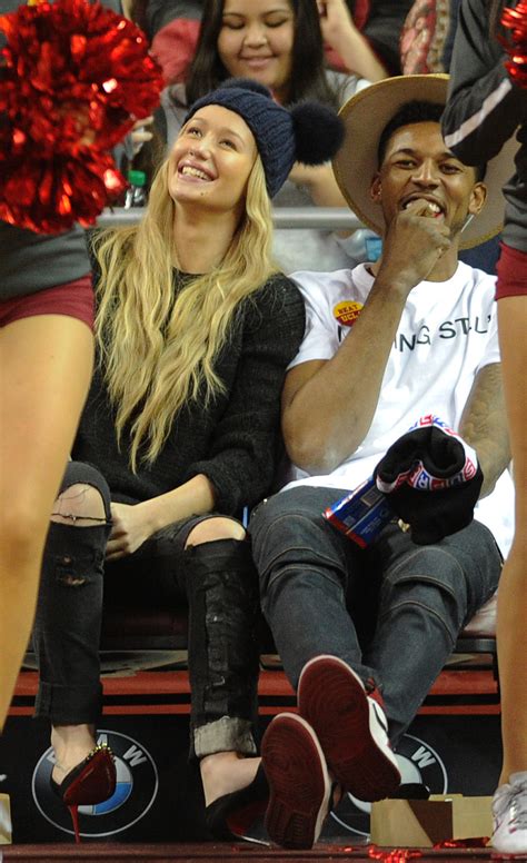 Iggy explains everything on twitter. Nick Young And Iggy Azalea Officially End Engagement ...