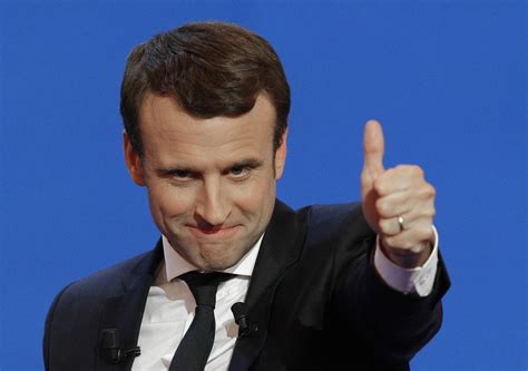 At an elaborate ceremony at the élysée palace in paris, he said his presidency would give the french back the confidence to believe in themselves. Le portrait d'Emmanuel Macron, plus jeune président de la ...