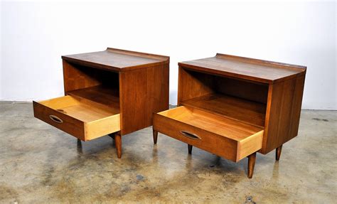 Mid century broyhill coffee table prorefinefurnishings. SELECT MODERN: Pair of Sculptra Nightstands, Bedside, End ...