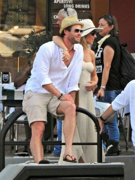 Chris Hemsworth Wife Elsa Pataky And Kids Go Barefoot In Byron Bay