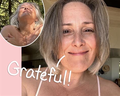 Ricki Lake Poses Nude While Showing Off Complete Self Acceptance In
