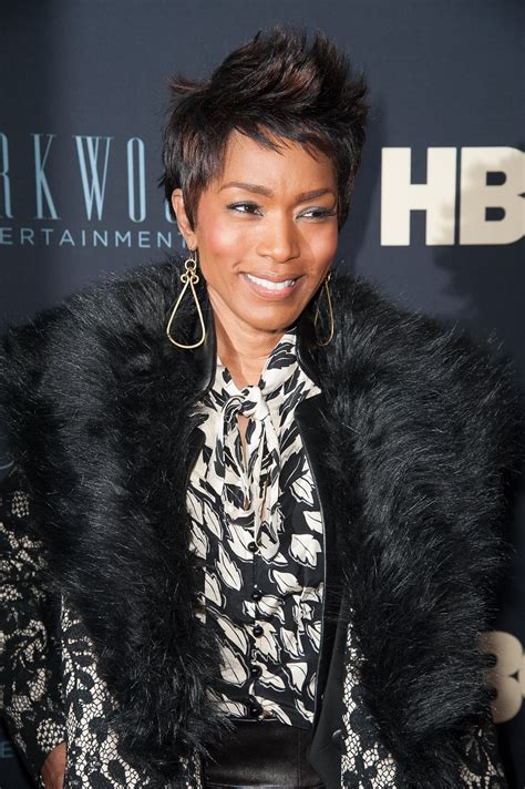 Angela Bassett Short Hairstyle Best Haircut