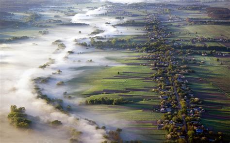 デスクトップ壁紙 1920x1200 Px 航空写真 フィールド 風景 ミスト 朝 自然 道路 ウクライナ 村