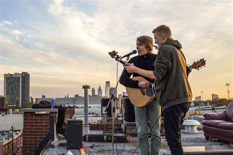 Don't forget to subscribe !! Jazz student hosts rooftop concert - The Temple News