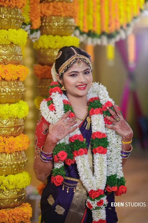 A Colourful Brahmin Wedding That Oozes Of Bright Hues Bride