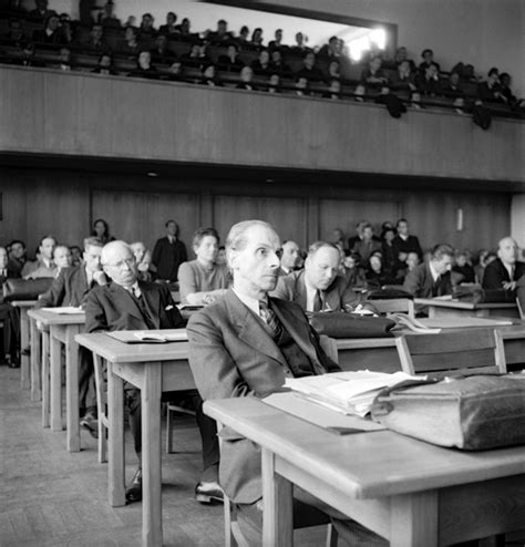 Dem parlamentarischen rat gehörten vier frauen an. Beobachtungen - Der Parlamentarische Rat 1948/49 | Sitzungen