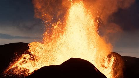 Island Vulkan Nahe Reykjavik Bricht Erneut Aus Tagesschaude