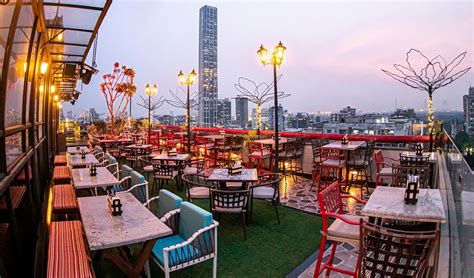 Touching the limitless sky LMNOQ - A Skybar opens in Kolkata