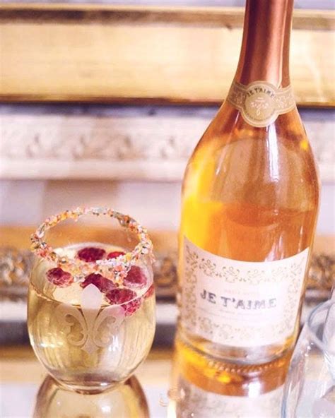 David wondrich's christmas drink suggestion, and it doesn't even involve nog at all. Je T'Aime holiday champagne cocktails ? // on the #blog today #PopFizzClink | Holiday champagne ...
