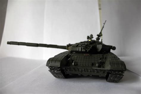 Т 72Б Каропка ру стендовые модели военная миниатюра
