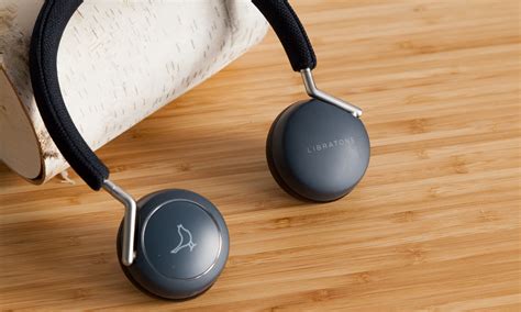 Libratone Q Adapt On Ear Review Solid Noise Cancelling Headphones Toms Guide