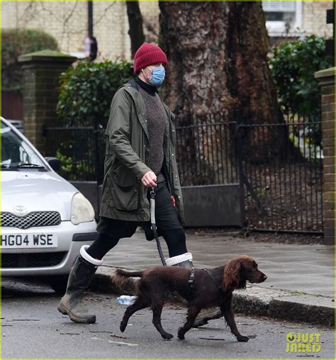 More images for tom hiddleston 2021 » Tom Hiddleston Doubles Up with Masks While Taking His Dog ...