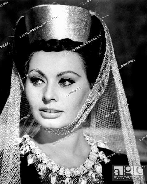 Sophia Loren Trying A Hairstyle For The Movie The Fall Of The Roman