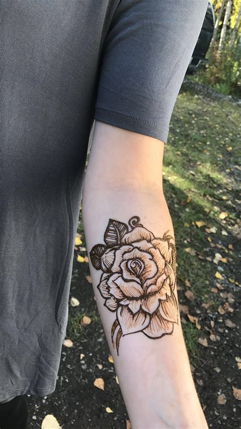 A Rose In Henna 🌹 Inspired By Hennabyang On Insta Henna Tattoo