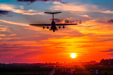 Aircraft Landing Sunset Il 76 Wallpapers Hd Desktop And Mobile