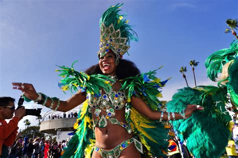 Shoreline Villages Annual Mardi Gras Parade Whoops It Up In Long Beach