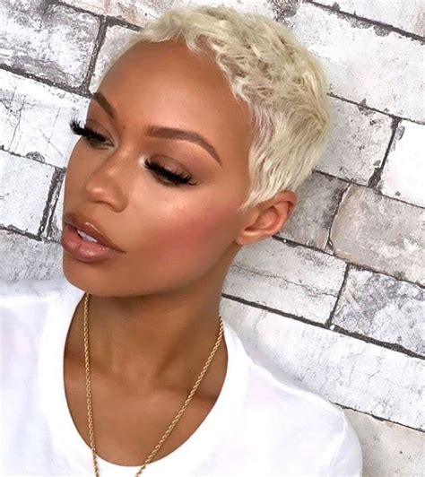 20 Platinum Blonde Short Hairstyles Hairstyle Catalog