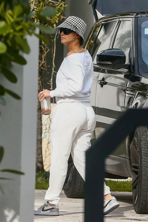 Jennifer Lopez - Arrives at a House in Miami 01/18/2021 • CelebMafia
