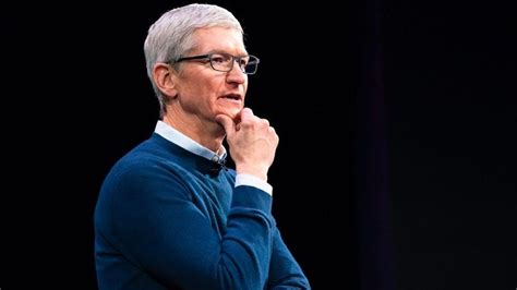 Tim Cook Says Everybodys Seeing Inflationary Pressure As Apple Reports 438 Gross Margin