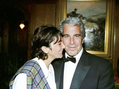 how jeffrey epstein s estate prevented his victims from suing ghislaine maxwell twitter