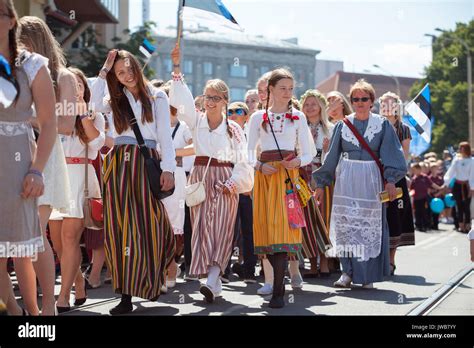 Tallinn Estonia 04 Jul 2014 People In Estonian Costumes Going At