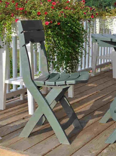 Higher backrest also provides neck and head support. 20 Best Comfortable Folding Chairs for Small Spaces - Vurni