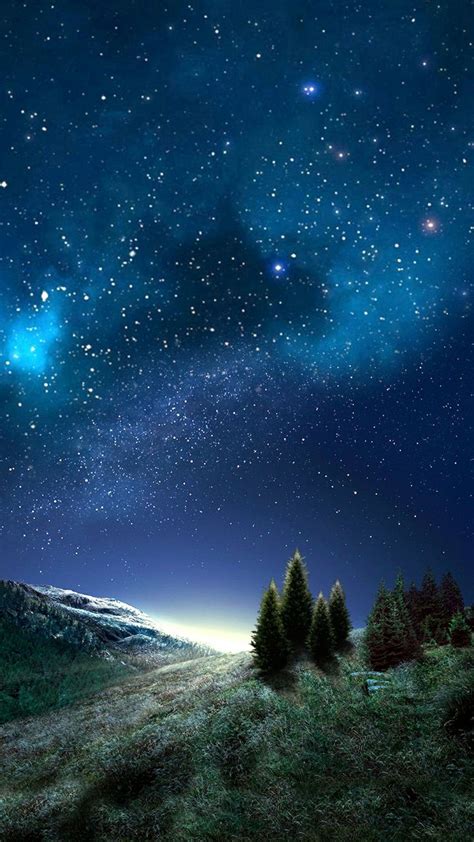 أشجار الخريف أسفل شلال الجبل الخلاب. المجموعة الثانية من اجمل خلفيات الشاشة لهواتف ذكية 2021