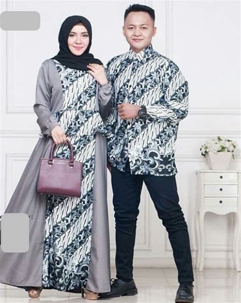 Maybe you would like to learn more about one of these? 30+ Ide Model Baju Gamis Batik Kombinasi Kain Polos 2020 ...