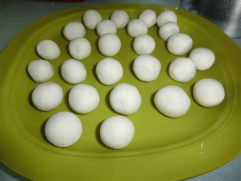 Banyak orang yang menyukai waluh ini dan banyak memanfaatkannya sebagai bahan makanan seperti sup, kue, bubur dan masih banyak yang lainnya. Mrs Pip || The Reviewer