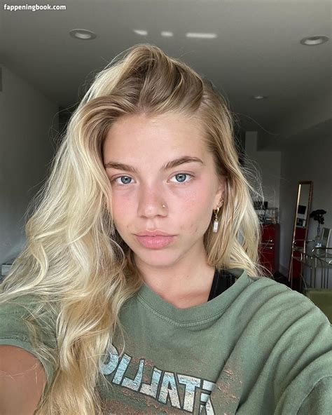 Becca Means Nude OnlyFans Leaks The Girl Girl