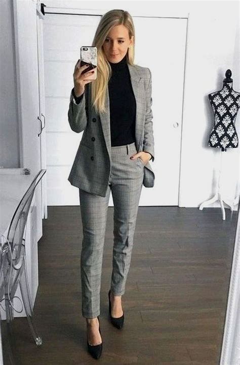 Best And Stylish Business Casual Work Outfit For Women In