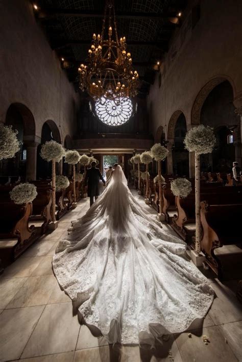 Victoria's £800,000 wedding gown was designed by michael cinco, and cinco had all of the swarovski crystals he could ever want to make her apparently, her dress was made from 500,000 swarovski crystals. Crystal heiress Victoria Swarovski sparkles in an £800,000 ...